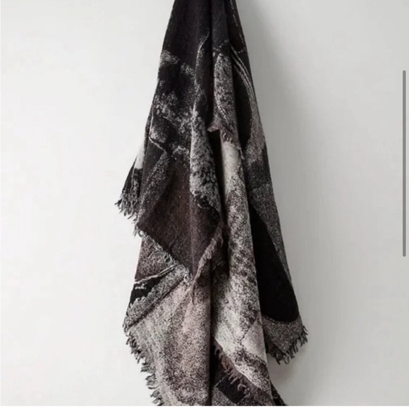 Wilfred Haus Party wool blanket scarf